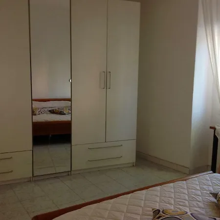 La Casina Gialla 2 Apartament *